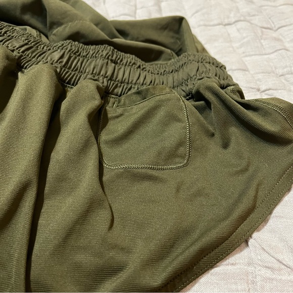 Lululemon Shorts pre-owned size 8 - Picture 4 of 8